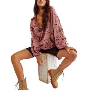 FREE PEOPLE➕NWT With The Band Cabbage Rose Sweatshirt